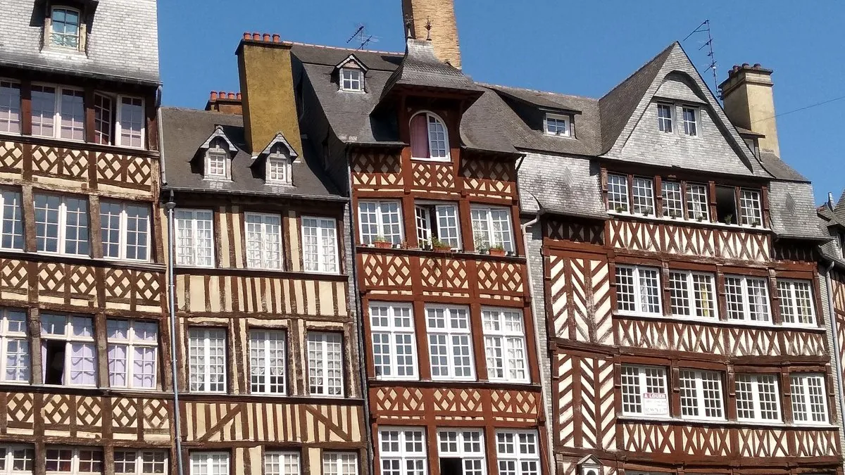 IPTV à Rennes: Maisons hautes à colombages